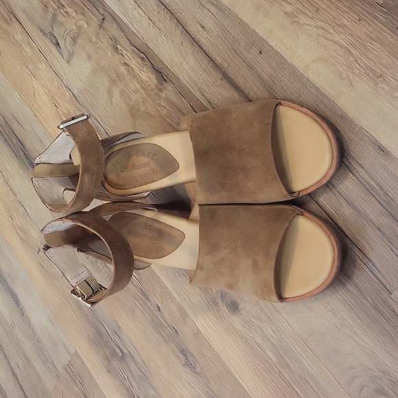 KORK-EASE Gazania in Tenne Suede Brown Suede 3" Sandal - Picture 2 of 13